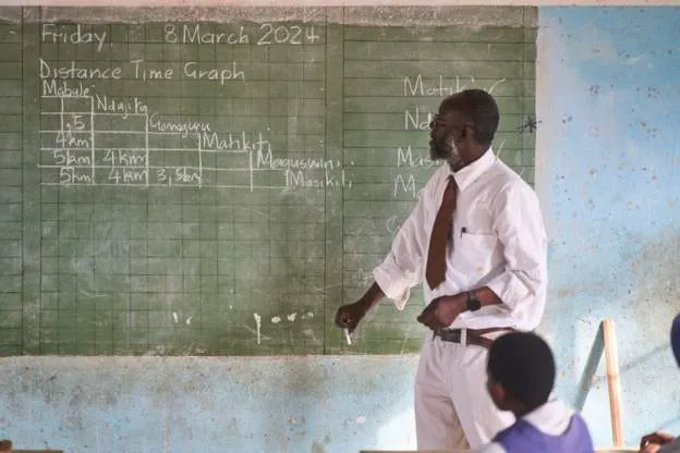 Zimbabwe Faces Currency Chaos as School Term Begins