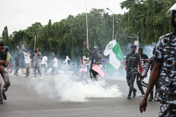 Nigerians Continue Protests Against Economic Hardship Despite President Tinubu's Plea for Suspension